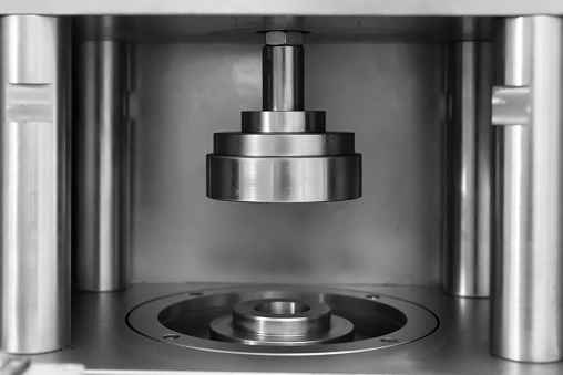 Presses- pneumatic/hydraulic/mechanical